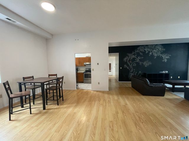 196 Crown Street 210, New Haven, CT 06510