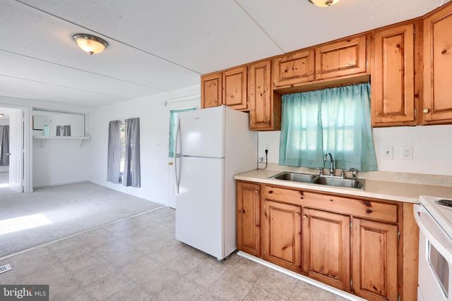 4391 SCHOOLHOUSE RD, Dover, PA 17315