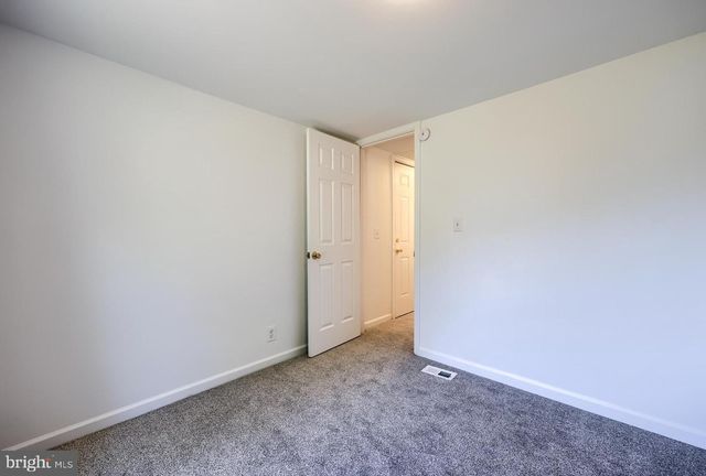 4391 SCHOOLHOUSE RD, Dover, PA 17315
