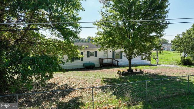 4391 SCHOOLHOUSE RD, Dover, PA 17315