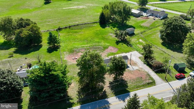 4391 SCHOOLHOUSE RD, Dover, PA 17315