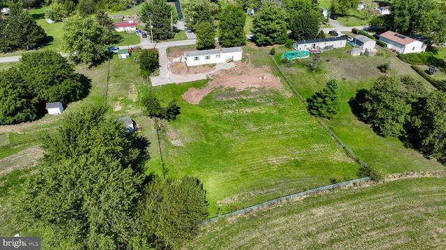 4391 SCHOOLHOUSE RD, Dover, PA 17315