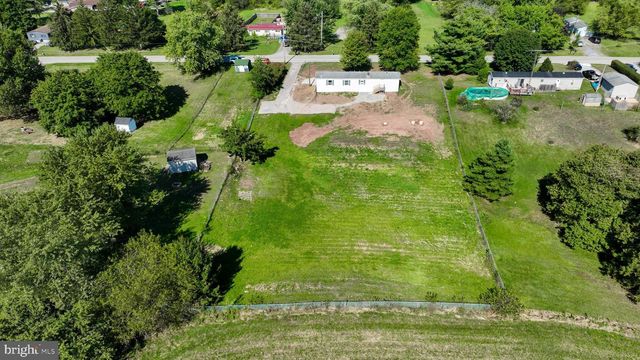 4391 SCHOOLHOUSE RD, Dover, PA 17315