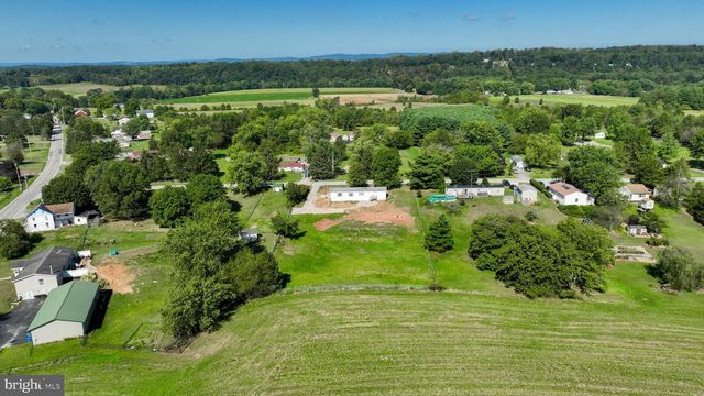 4391 SCHOOLHOUSE RD, Dover, PA 17315