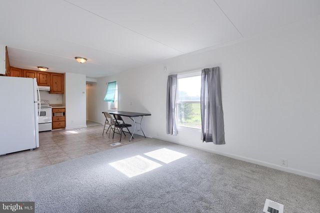 4391 SCHOOLHOUSE RD, Dover, PA 17315