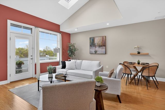 2 Inwood Drive 3012, Woburn, MA 01801