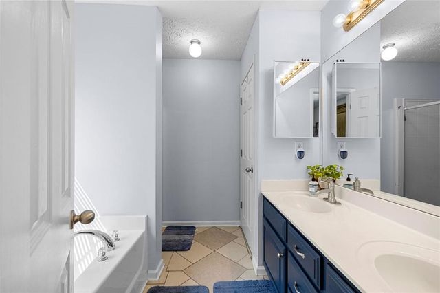 1003 Marsh Court Court, Hampton, GA 30228