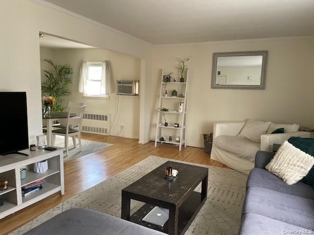 176 Nassau Boulevard 1, Garden City South, NY 11530