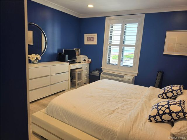 100 W Broadway 3J, Long Beach, NY 11561