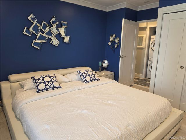 100 W Broadway 3J, Long Beach, NY 11561