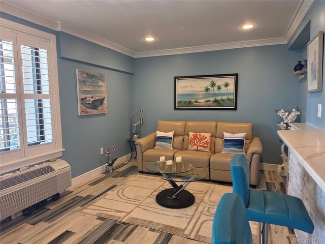 100 W Broadway 3J, Long Beach, NY 11561