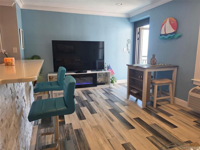 100 W Broadway 3J, Long Beach, NY 11561