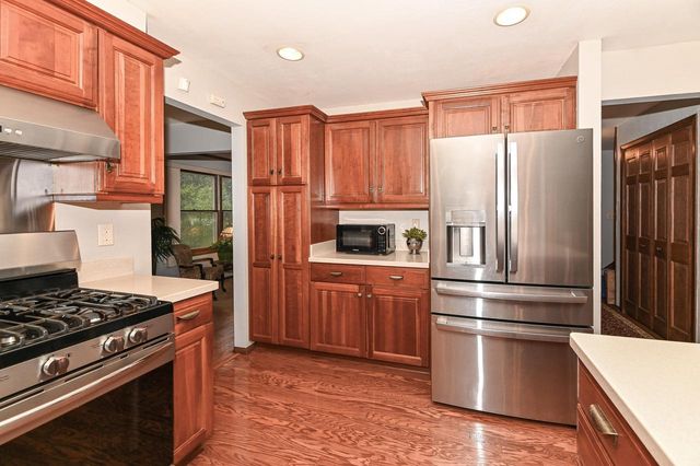 10500 W Good Hope ROAD, Milwaukee, WI 53224