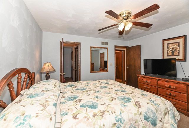 10500 W Good Hope ROAD, Milwaukee, WI 53224