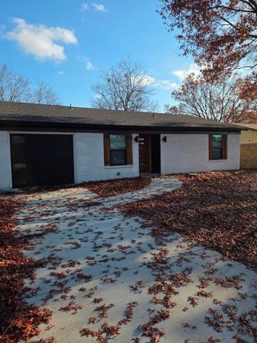 218 Redwood Street, Mesquite, TX 75181