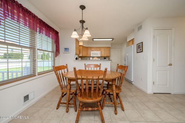 21 Catalina Avenue, Barnegat, NJ 08005