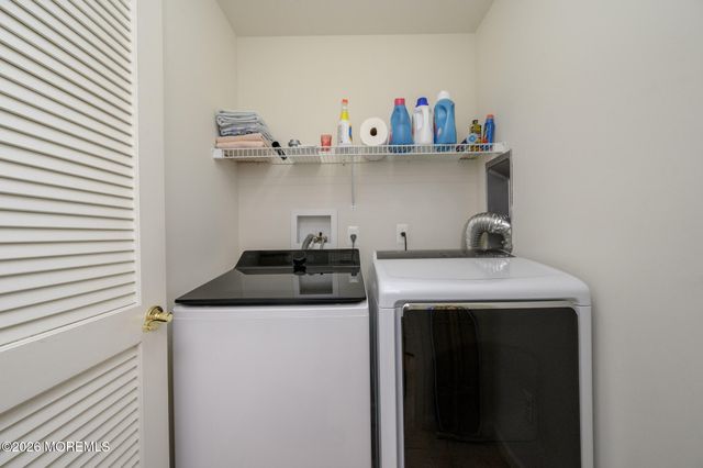 21 Catalina Avenue, Barnegat, NJ 08005