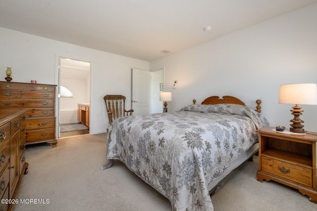 21 Catalina Avenue, Barnegat, NJ 08005