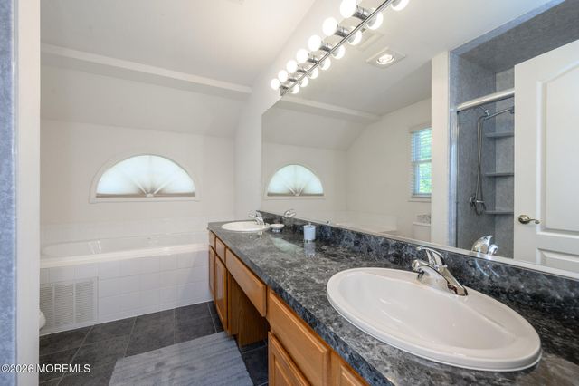 21 Catalina Avenue, Barnegat, NJ 08005