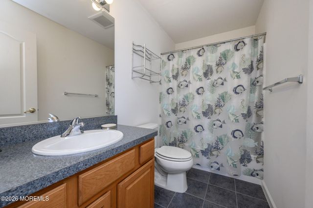 21 Catalina Avenue, Barnegat, NJ 08005