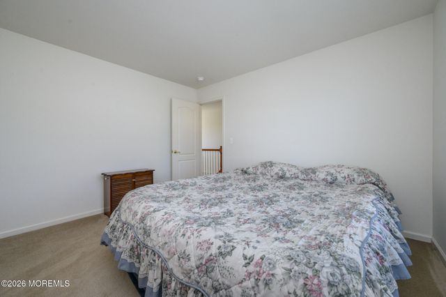 21 Catalina Avenue, Barnegat, NJ 08005