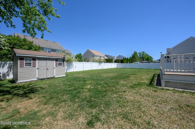 21 Catalina Avenue, Barnegat, NJ 08005