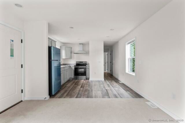 55 Sugar Street 27, Newtown, CT 06470