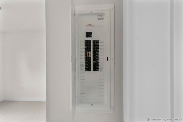 55 Sugar Street 27, Newtown, CT 06470