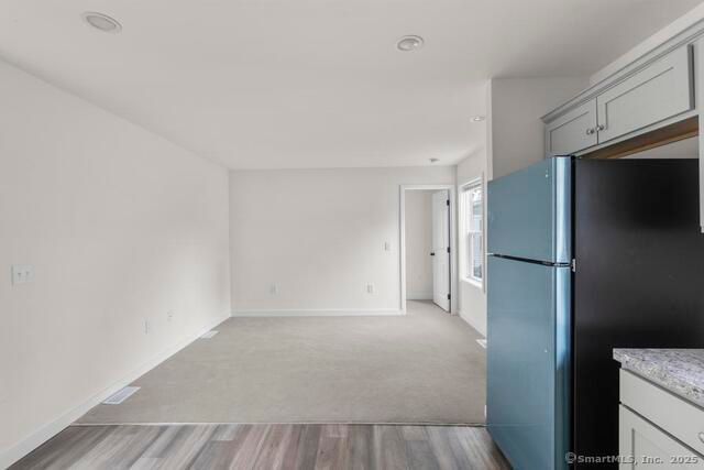 55 Sugar Street 27, Newtown, CT 06470