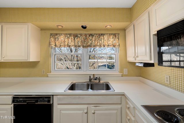 2228 Charsley Road, Kingsport, TN 37660