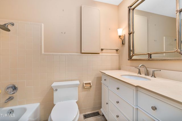 2228 Charsley Road, Kingsport, TN 37660