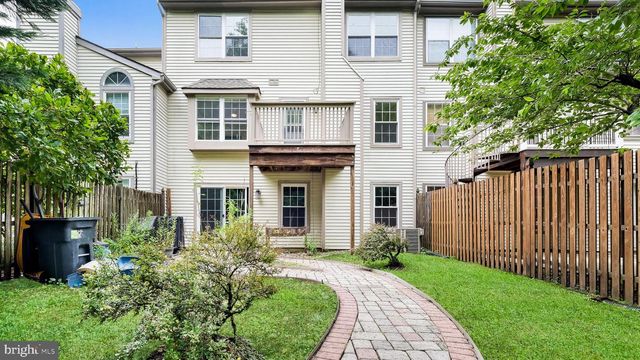 102 SANDHURST DR, Mount Laurel, NJ 08054