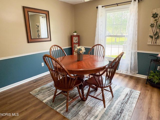 569 S Fargo Street, Oregon, OH 43616