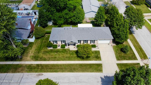 569 S Fargo Street, Oregon, OH 43616