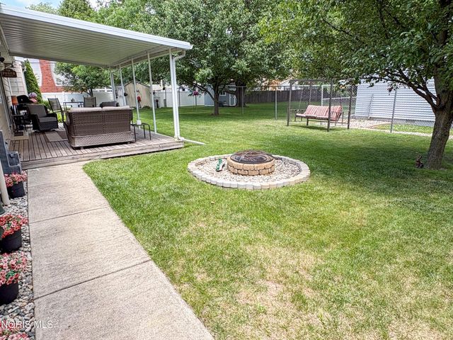 569 S Fargo Street, Oregon, OH 43616