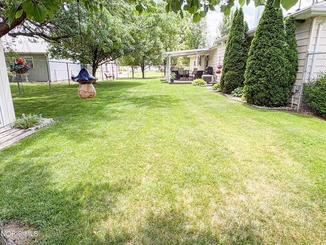 569 S Fargo Street, Oregon, OH 43616