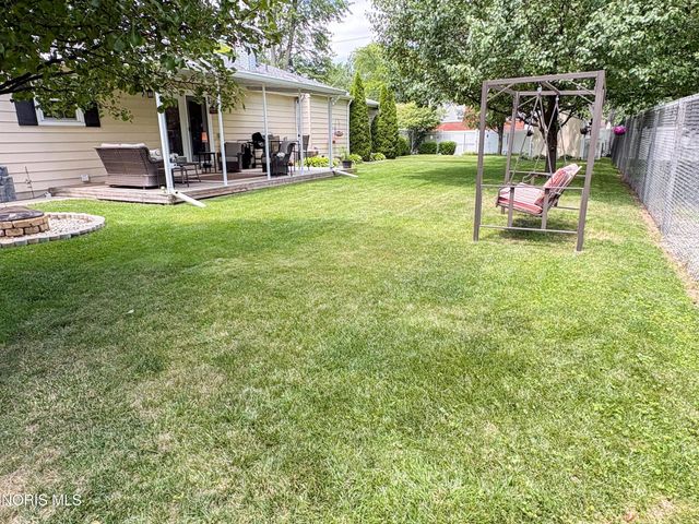 569 S Fargo Street, Oregon, OH 43616