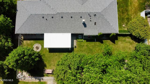 569 S Fargo Street, Oregon, OH 43616