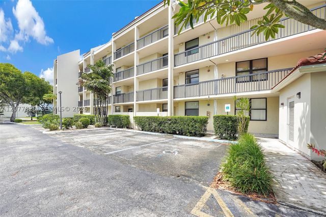 117 Lake Emerald Dr 204, Oakland Park, FL 33309