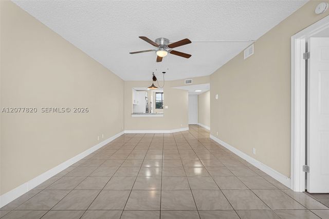 117 Lake Emerald Dr 204, Oakland Park, FL 33309