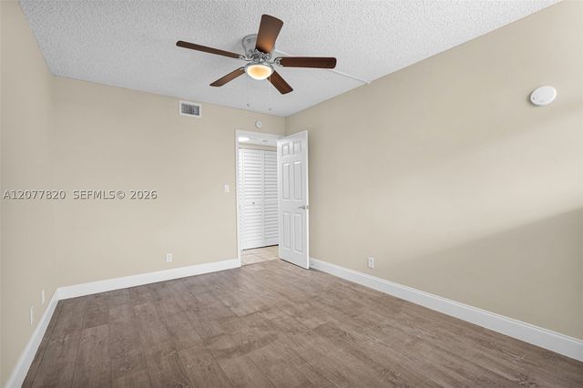 117 Lake Emerald Dr 204, Oakland Park, FL 33309