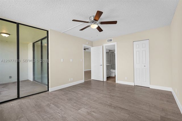 117 Lake Emerald Dr 204, Oakland Park, FL 33309
