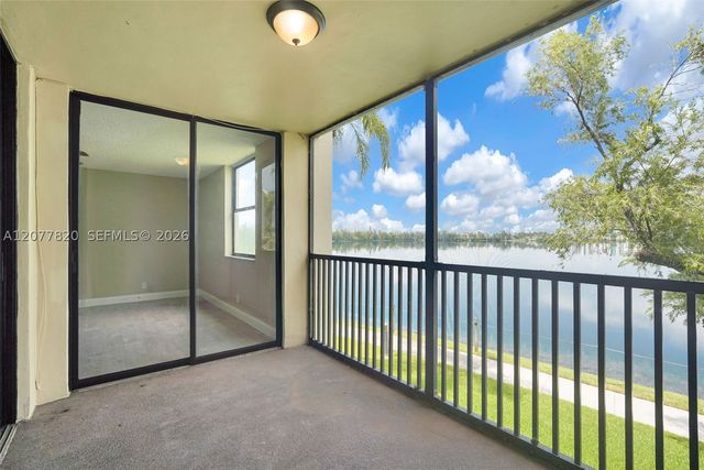 117 Lake Emerald Dr 204, Oakland Park, FL 33309