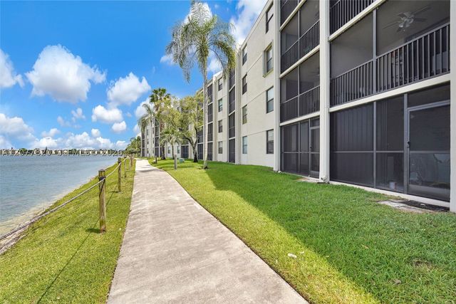117 Lake Emerald Dr 204, Oakland Park, FL 33309