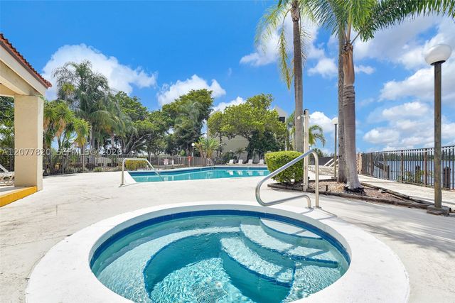 117 Lake Emerald Dr 204, Oakland Park, FL 33309