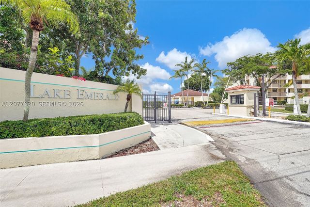 117 Lake Emerald Dr 204, Oakland Park, FL 33309