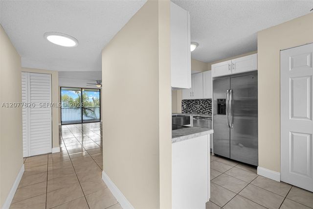 117 Lake Emerald Dr 204, Oakland Park, FL 33309