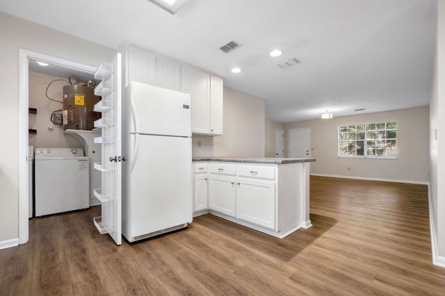 2725 Bedford Way, Tallahassee, FL 32308