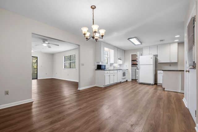 2725 Bedford Way, Tallahassee, FL 32308