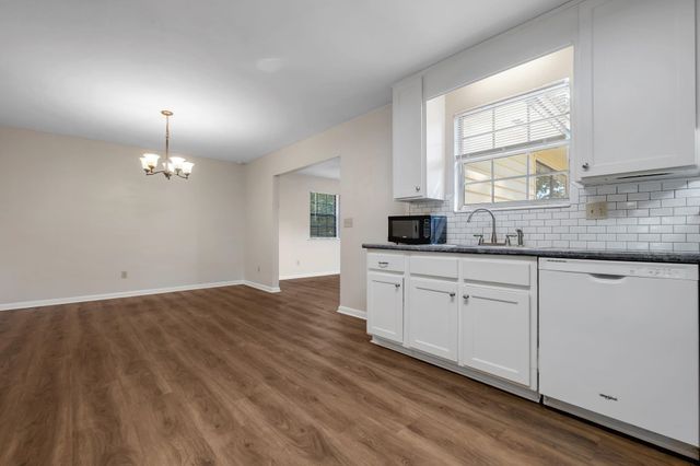 2725 Bedford Way, Tallahassee, FL 32308